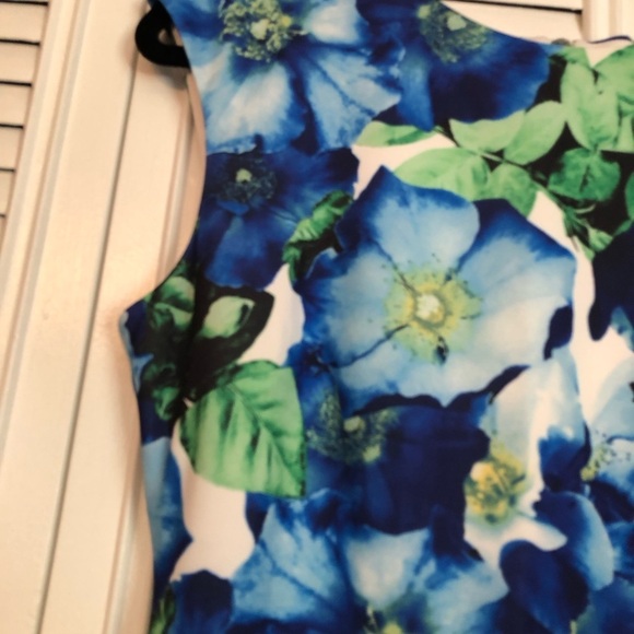 Vince Camuto Blue and Green Floral Midi Dress - Picture 4 of 15